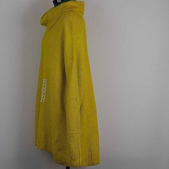 Ladies cowl neck sweater NWT - Picture 7 of 9
